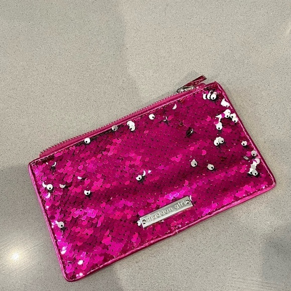Madden Girl Fuchsia Pink Sequins Zip Wallet With Cards - Picture 1 of 6